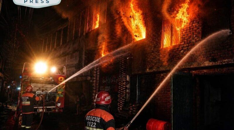 Rescue 1122 personnel extinguishing fire at Hero Gatta Factory in Gujranwala